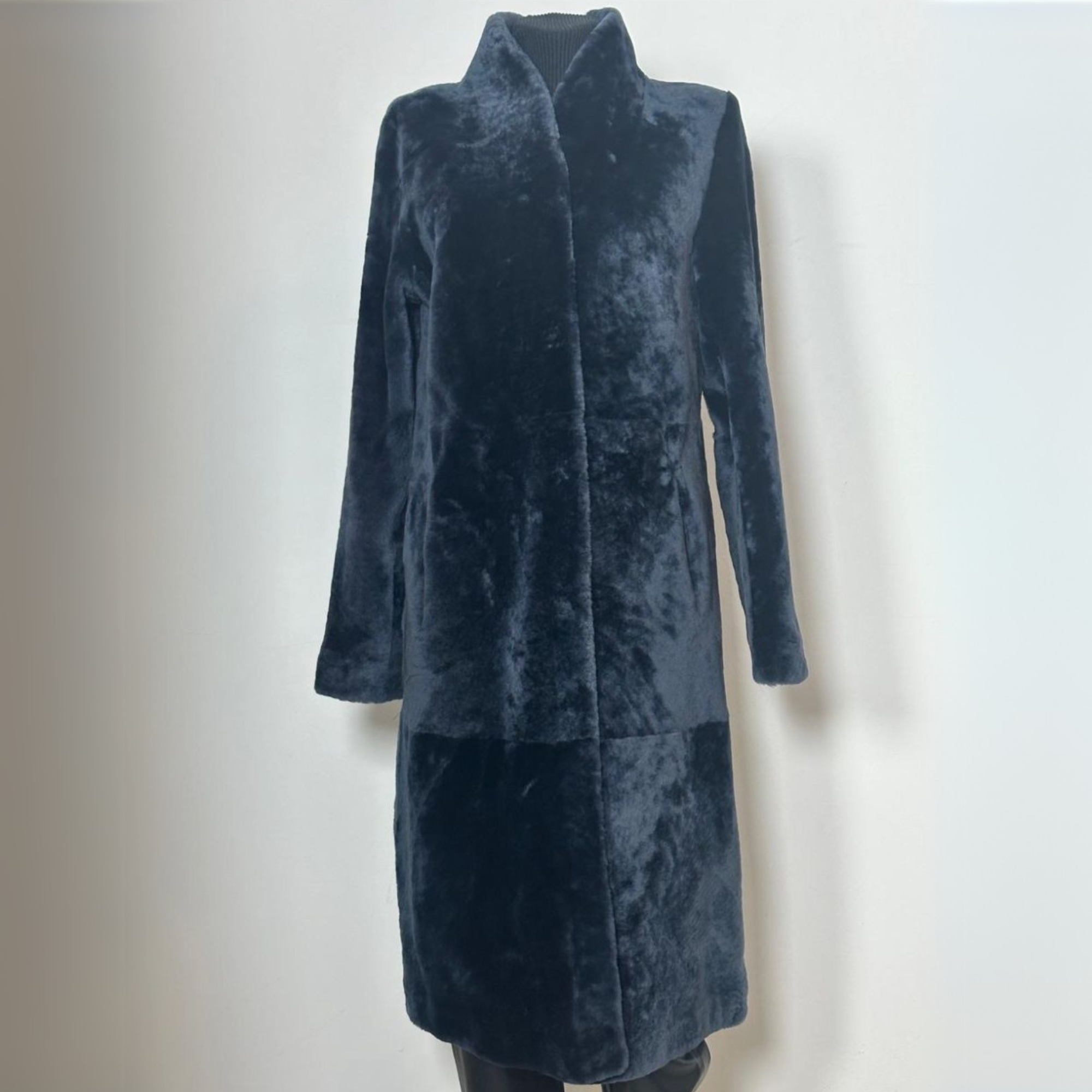 Light Soft Reversible Astrakhan Coat - Black