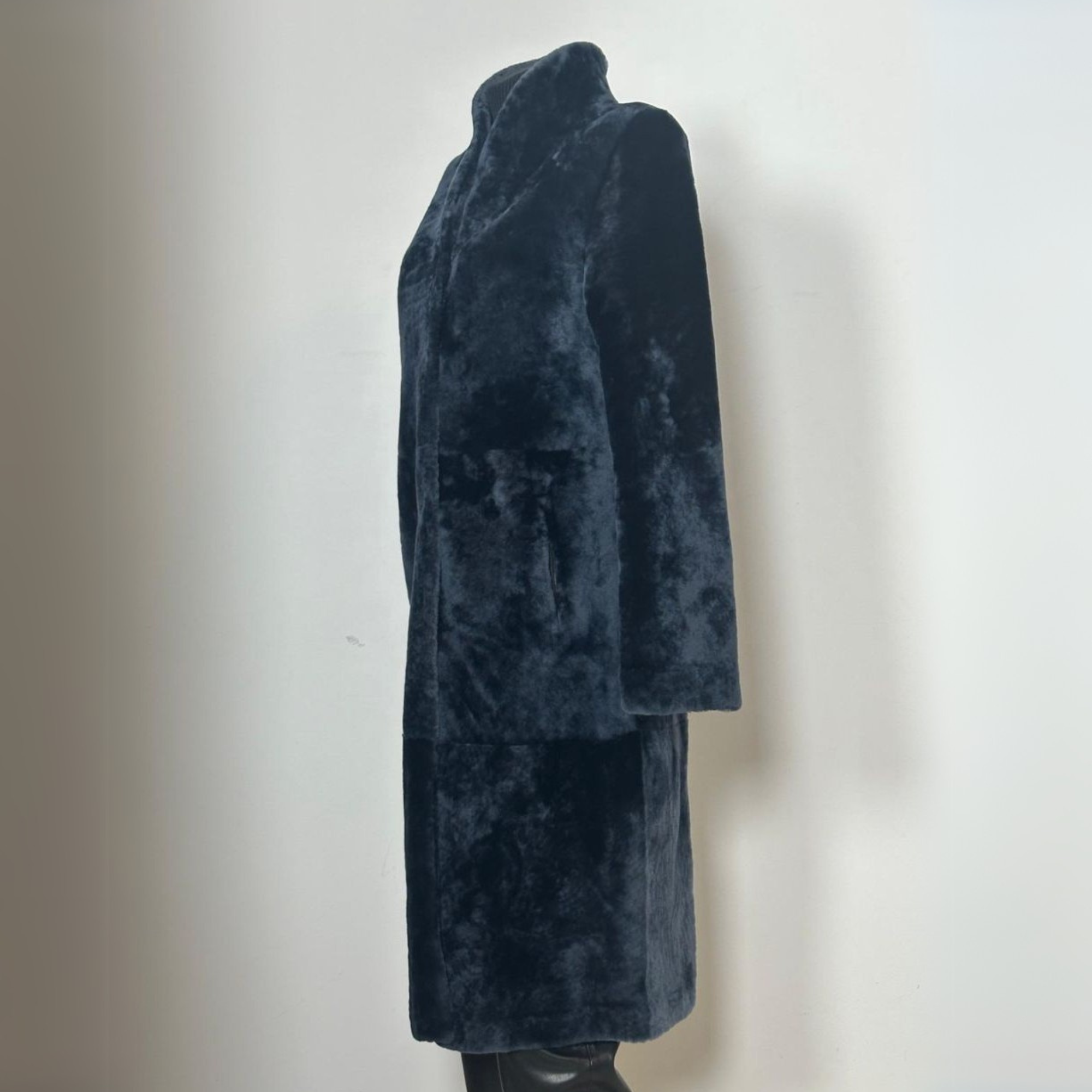 Light Soft Reversible Astrakhan Coat - Black