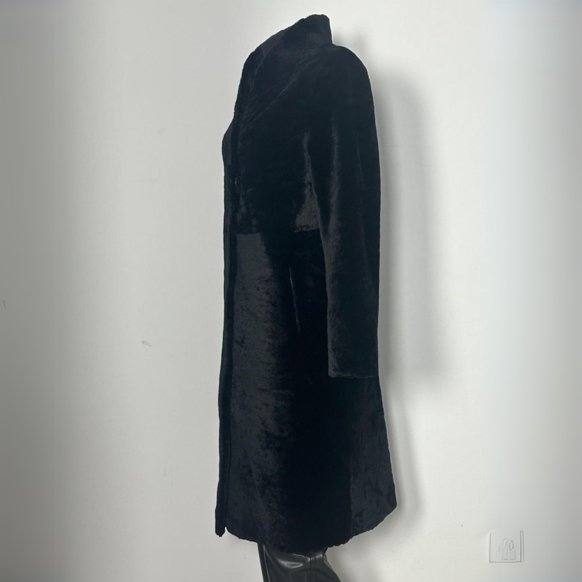 Light Soft Reversible Astrakhan Coat - Black