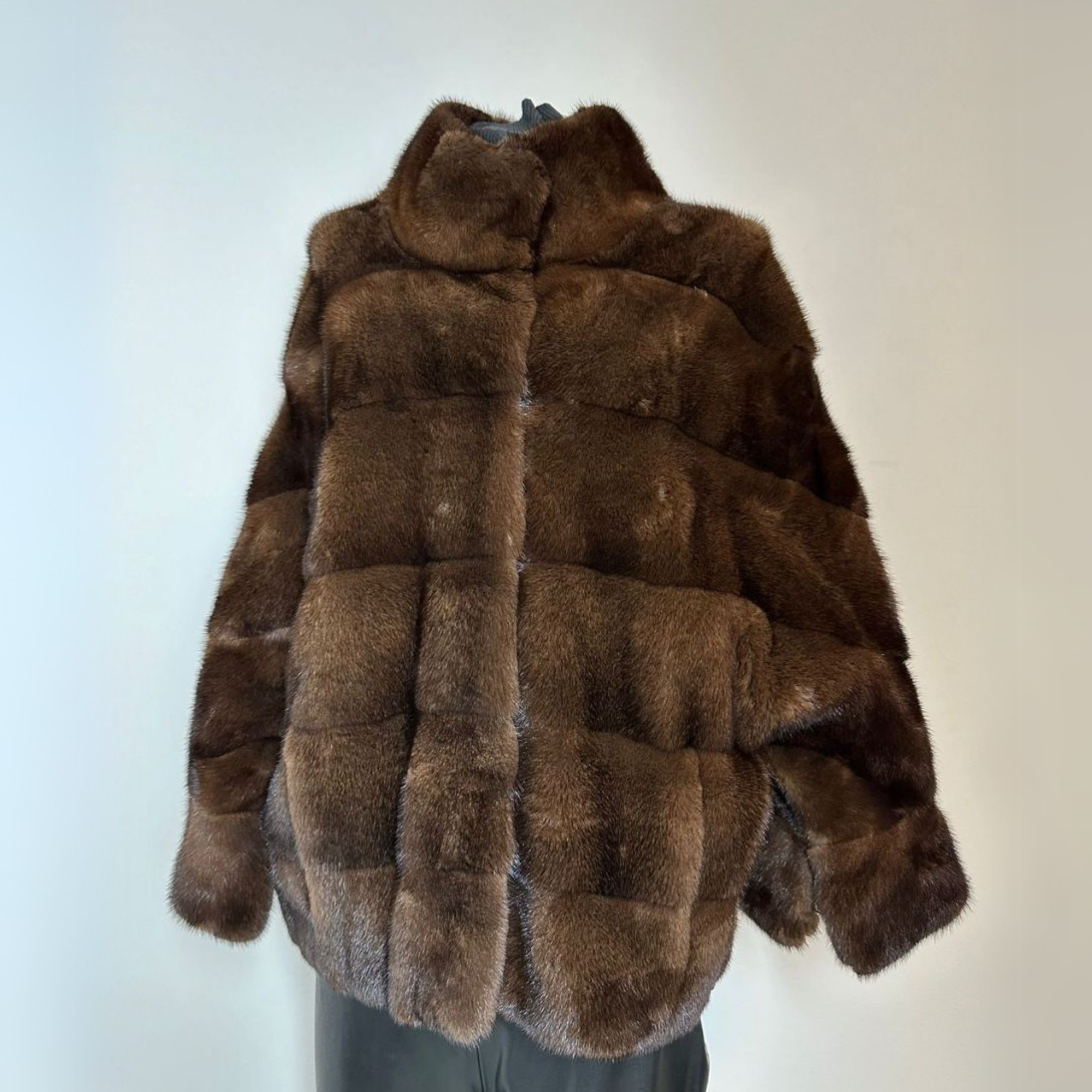 Mink Fur Coat With Batwing Sleeves - Brown